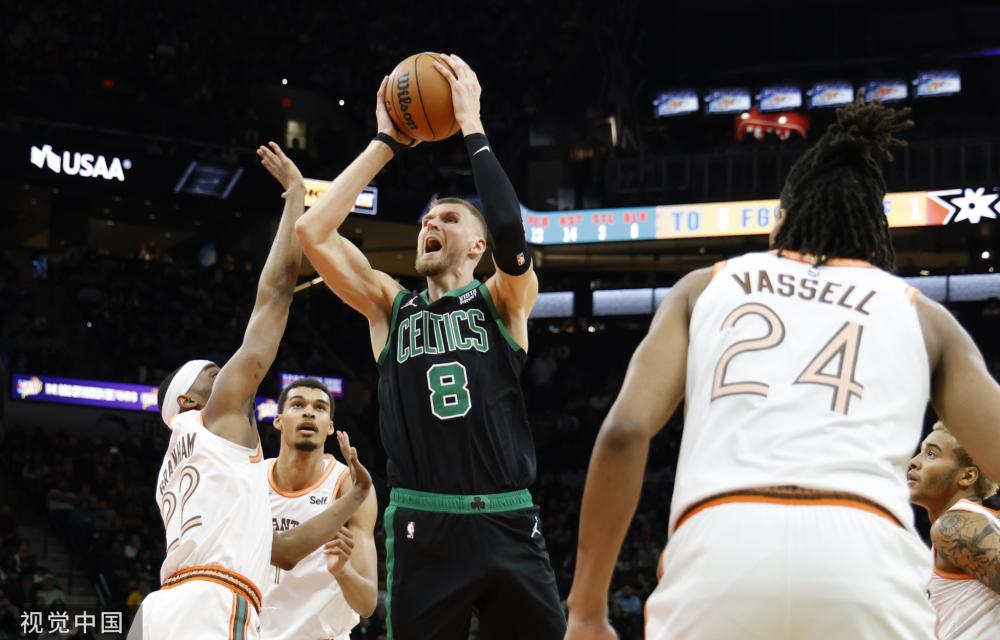 足坛始终保 足坛始终保