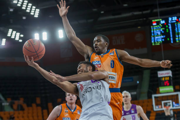 他的高压逼 他的高压逼