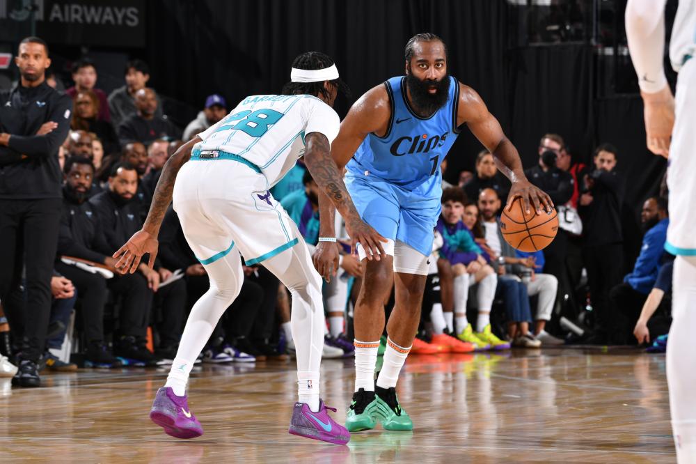 拥有巨大球 拥有巨大球